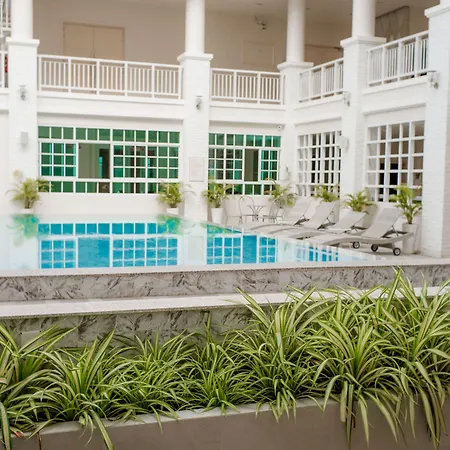 De Hug Hotel & Residence-3